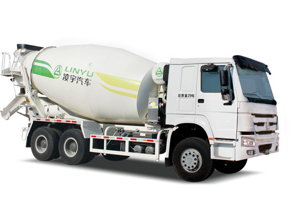 凌宇罐車批量集結(jié)口岸，這次要去哪兒？