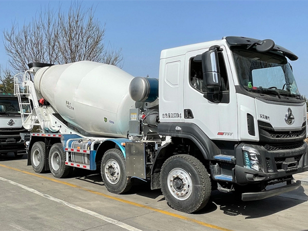 春暖花開，發(fā)車愉快！60臺凌宇攪拌車奔赴市場，助力客戶發(fā)展