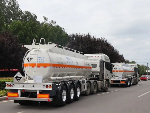 貴州新客戶一次性下單10臺車，凌宇液罐在業(yè)內(nèi)是真香……