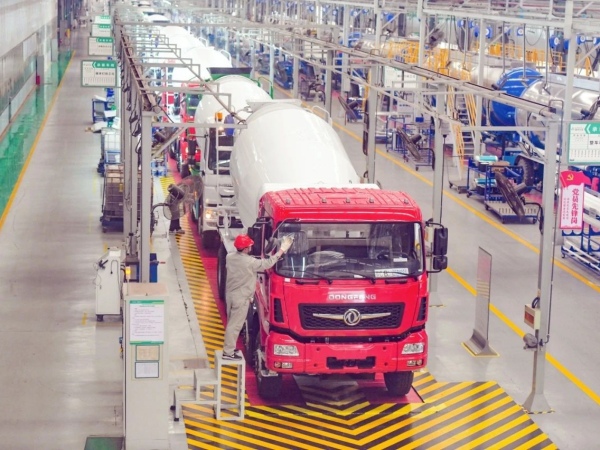 《洛陽日報(bào)》：中集凌宇全力趕訂單，年末生產(chǎn)忙