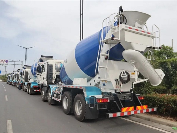 夏日炎炎，凌宇超甜！60臺(tái)“藍(lán)胖子”奔赴華南