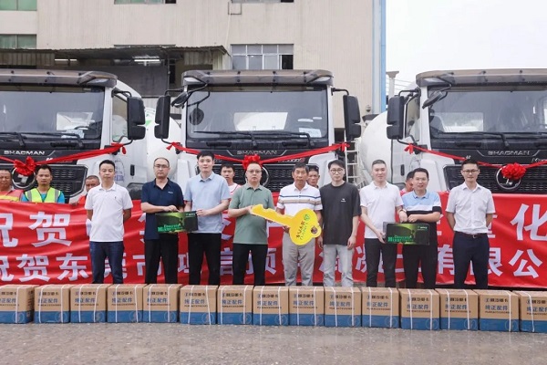 【發(fā)車新聞】陜汽&凌宇攪拌車交付客戶！