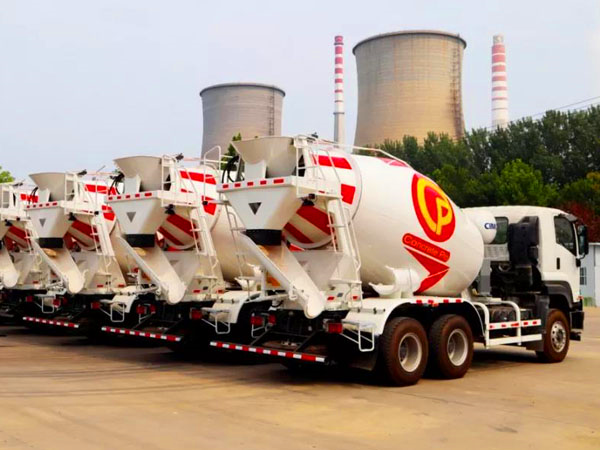 攪拌車銷售一手播報(bào)：又一批凌宇攪拌車揚(yáng)帆海外！